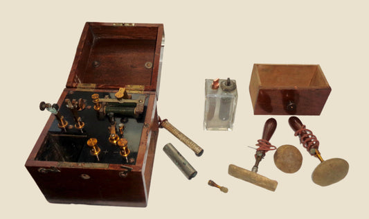 1920s Allen And Hanburys Antique Medical Electrotherapy Appliance With Accessories