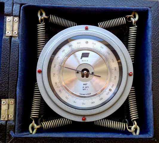 1977 M67 Soviet Marine Aneroid Barometer In Original Transit Case