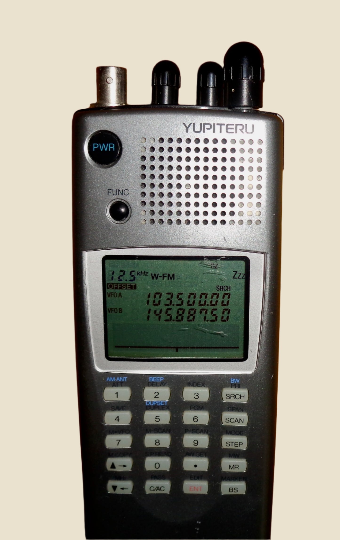 Yupiteru MVT-9000 MkII Multiband Handheld Receiver / Scanner 12 Volts DC