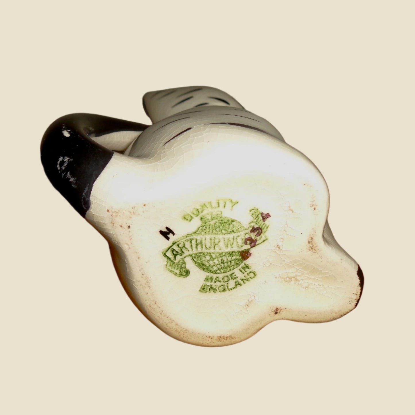 1950s White and Black Scoop Head Cat Pottery Vase By Arthur Wood 4234