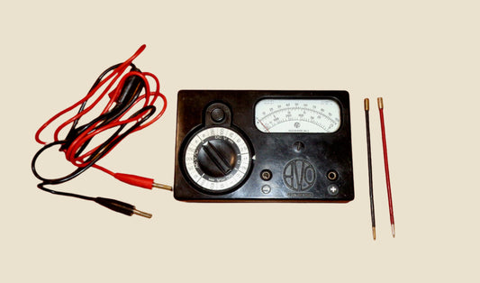 Vintage Bakelite Fronted AVO MultiMinor MK5 Multimeter In Its Original Transit Case