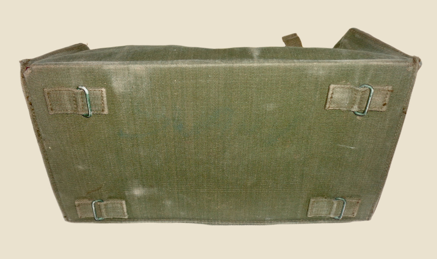 Vintage British Army Manpack Bag For A41 / A42 Radio Ancillaries Nato NSN 8105-99-102-7949