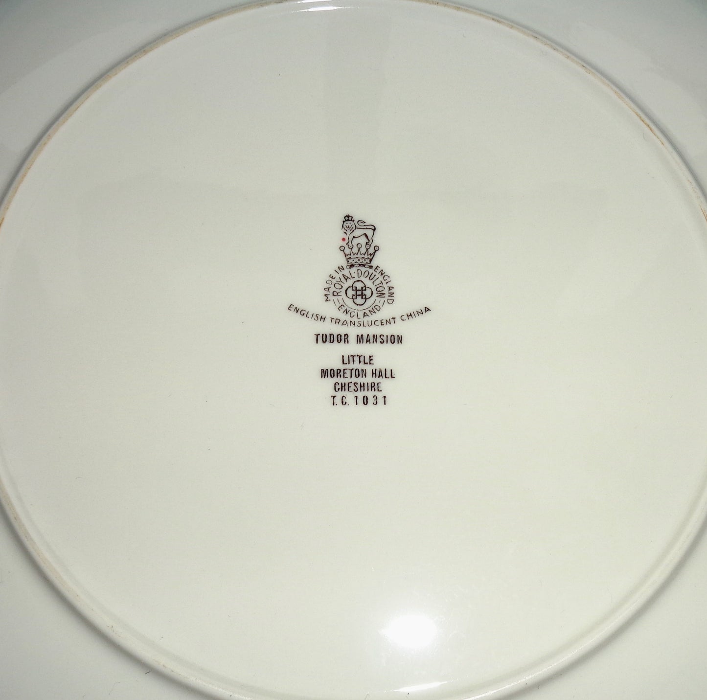 Little Moreton Hall Tudor Mansion Royal Doulton Collector's Plate Number T.C 1031