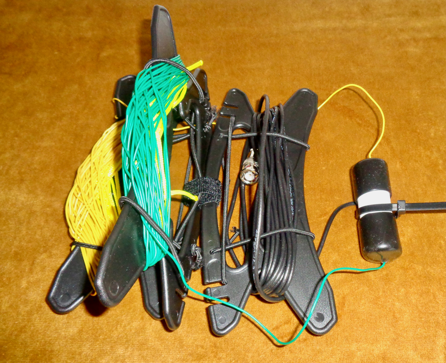 Preowned Sotabeams Pico Tuner 40m End Fed Half Wave (EFHW) Antenna And Various Wires