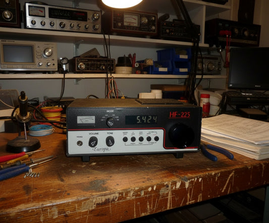 1990s Lowe HF225 Europa Communication Radio Receiver