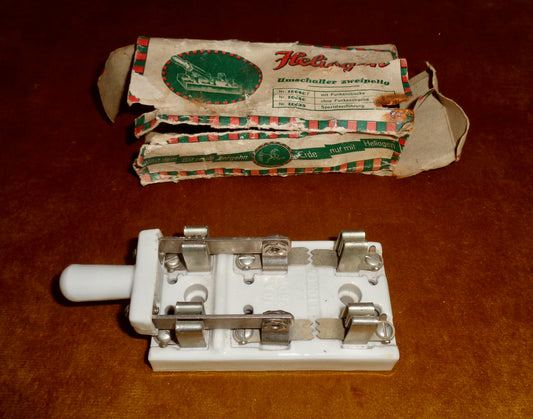 Vintage Heliogen Porcelain Aerial Knife Switch Double Pole Double Throw DPDT 9 cm x 5 cm