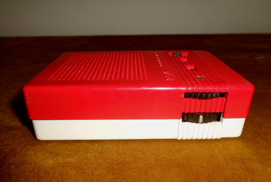 1960s Perdio Mini Six PR24 Pocket Transistor Radio In Red And White Plastic