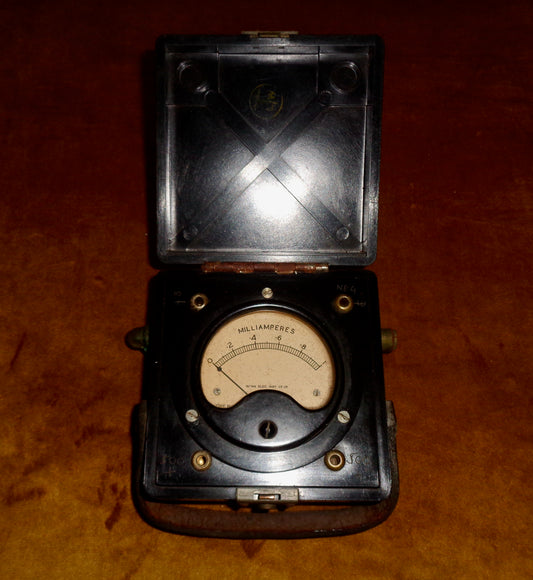 WW2 Sifam M25 Milliammeter In A Bakelite Transit Case