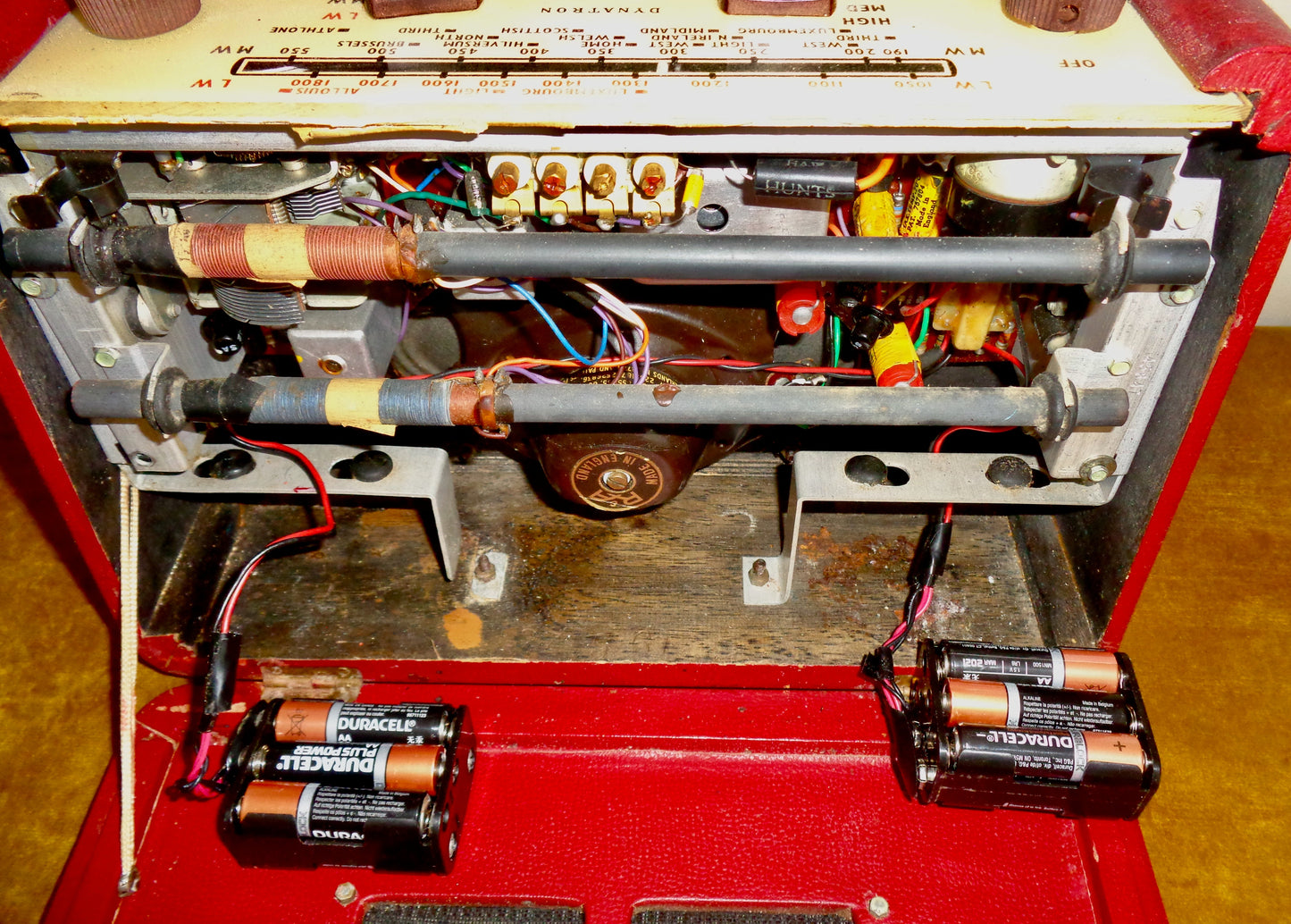 1960s Dynatron Nomad TP11 Vintage Portable Transistor Radio