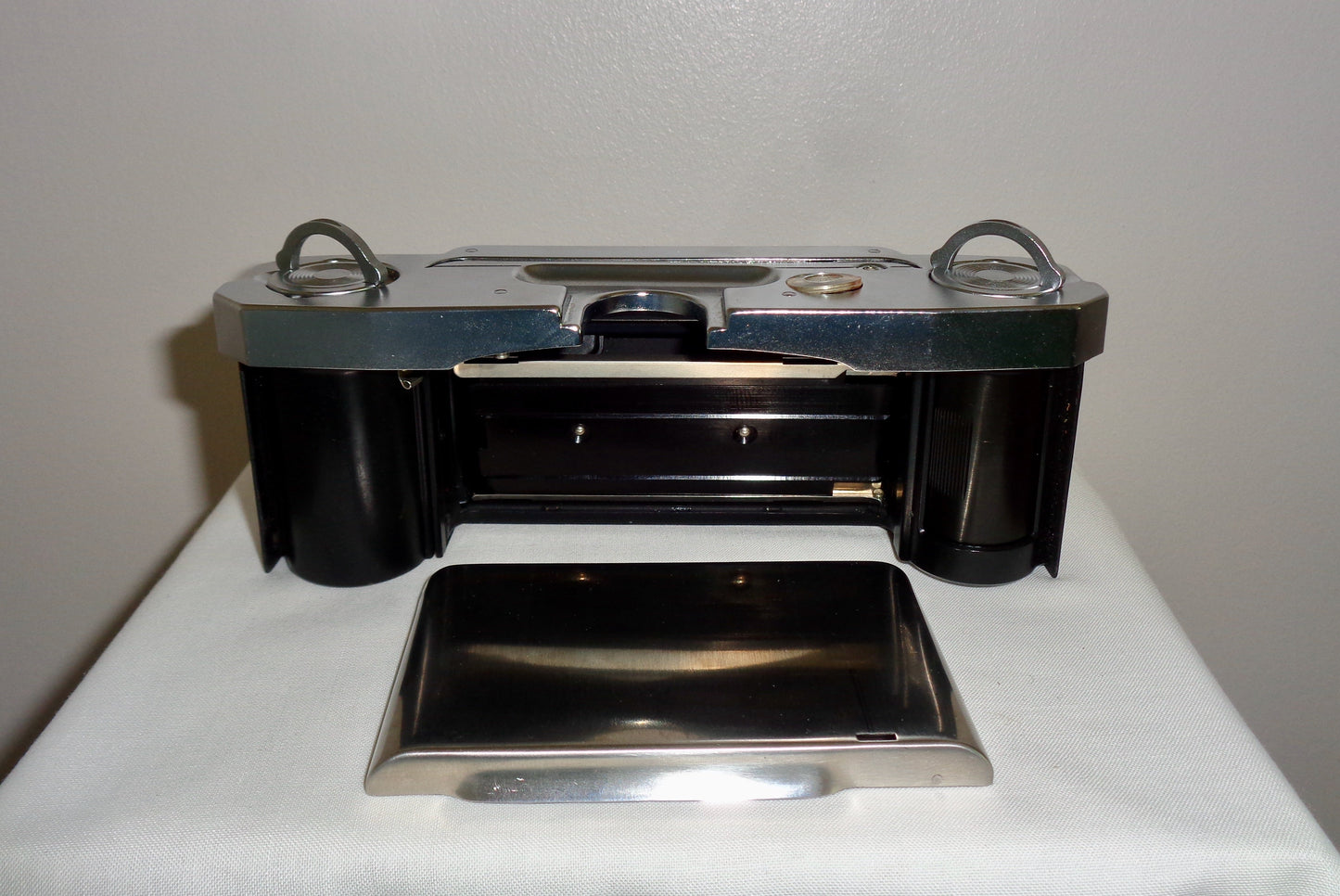 1964 Zeiss IKON Contarex Bullseye 35mm SLR Camera Body With Interchangeable Back & Dark Slide