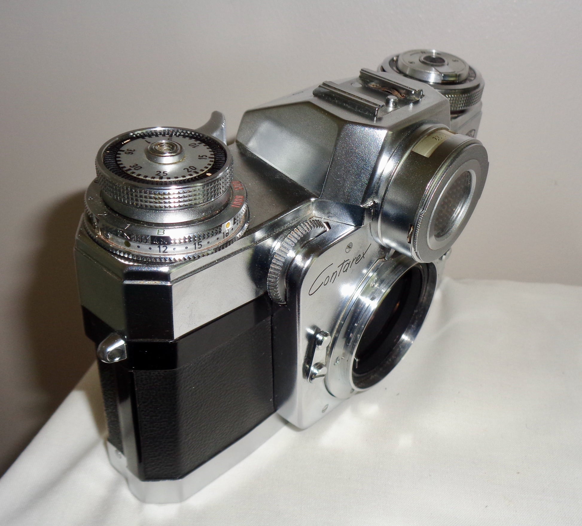 Zeiss IKON Contarex Bullseye 35mm SLR Camera Body With Interchangeable Back & Dark Slide