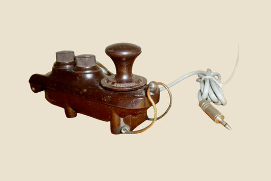 WW2 10F/7741 Type F Bathtub Military Morse Key