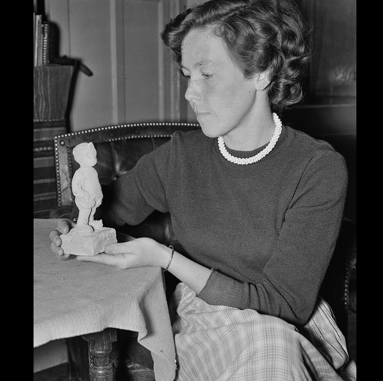 Vintage Bartje Bartels Small Pottery Figurine By Suze Boschma-Berkhout