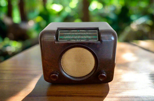 Vintage Bush DAC90A 2 Band Valve Radio