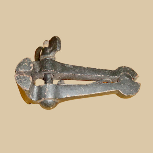 Vintage Cast Iron Jeweller's Hand Vice With 1 1/2 inch Jaws
