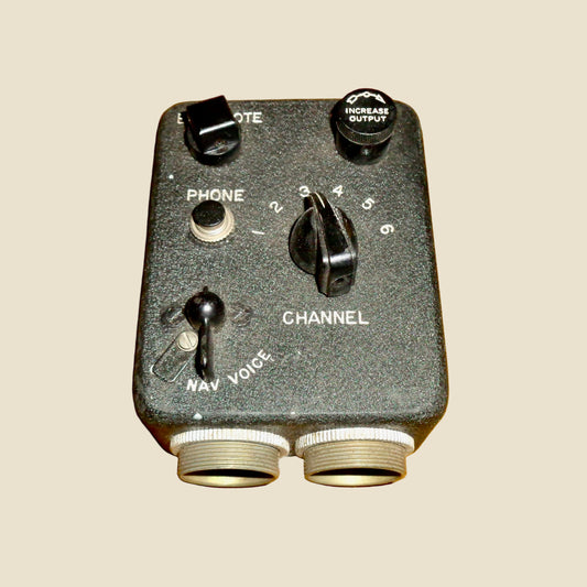 WW2 USAF Aircraft Radio Control Unit C35 / ARR-2A With Mounting Plate