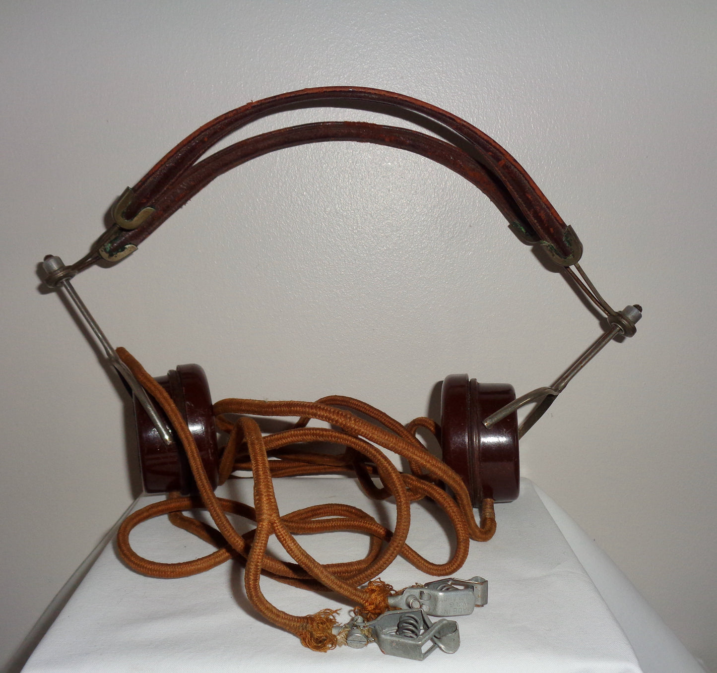 British Thomson Houston BTH Bakelite Leather Headphones 2000 Ohms