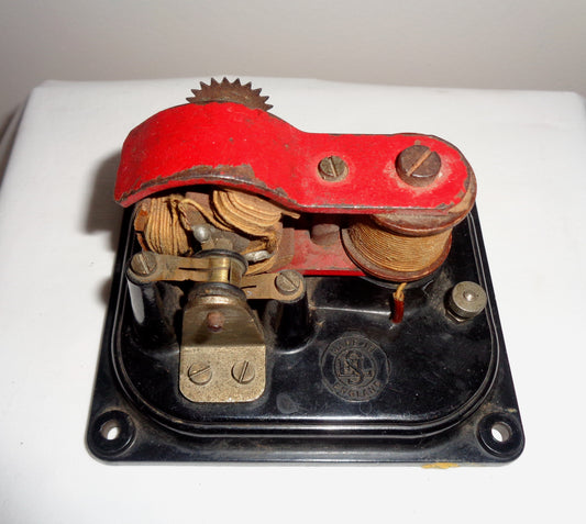 1940s SEL Three Pole Motor No.3 1262 4 Volts 1.5 amp