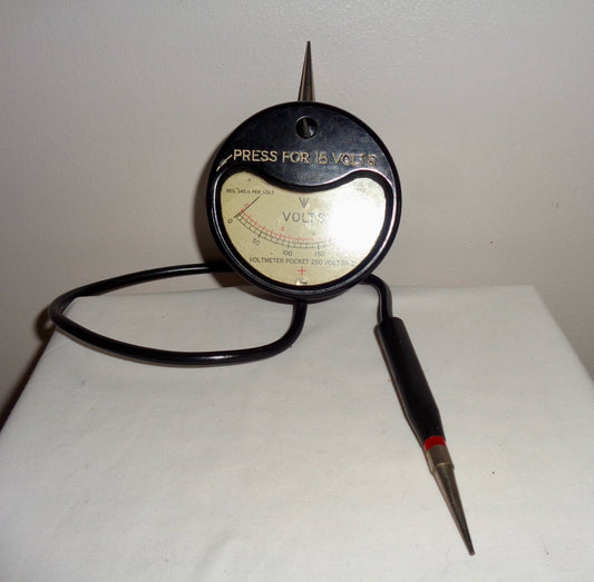 WW2 1943 British Army Moving Coil Voltmeter Pocket 250 Volt No.2 ZA7372