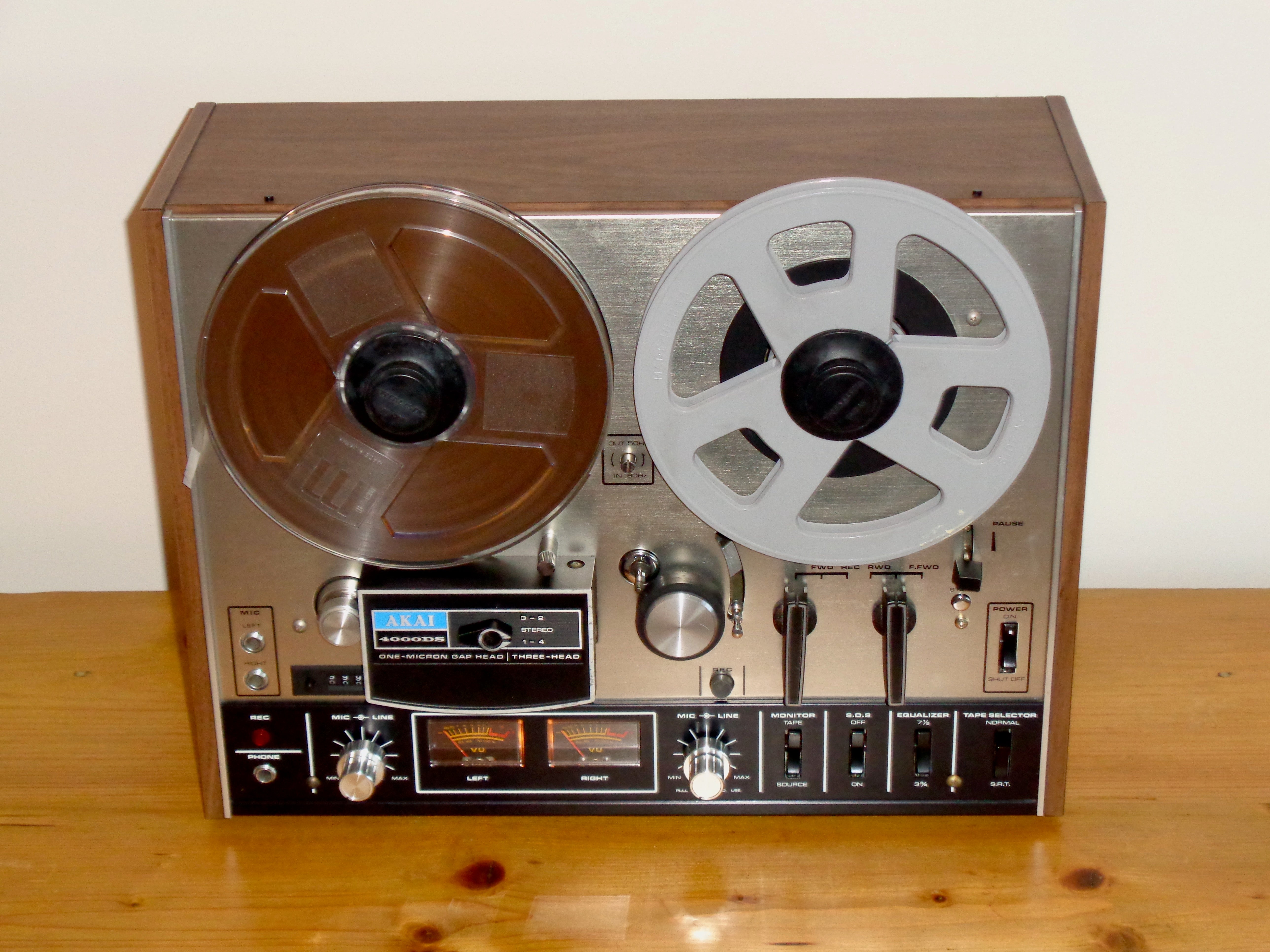 1970s AKAI 4000DS Open Reel to Reel Tape Recorder With Original Box –  Mullard Antiques and Collectibles