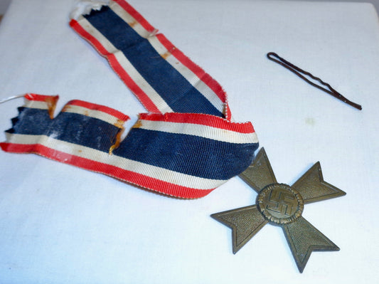 1939 WW2 KVK German War Merit Cross Second Class Medal