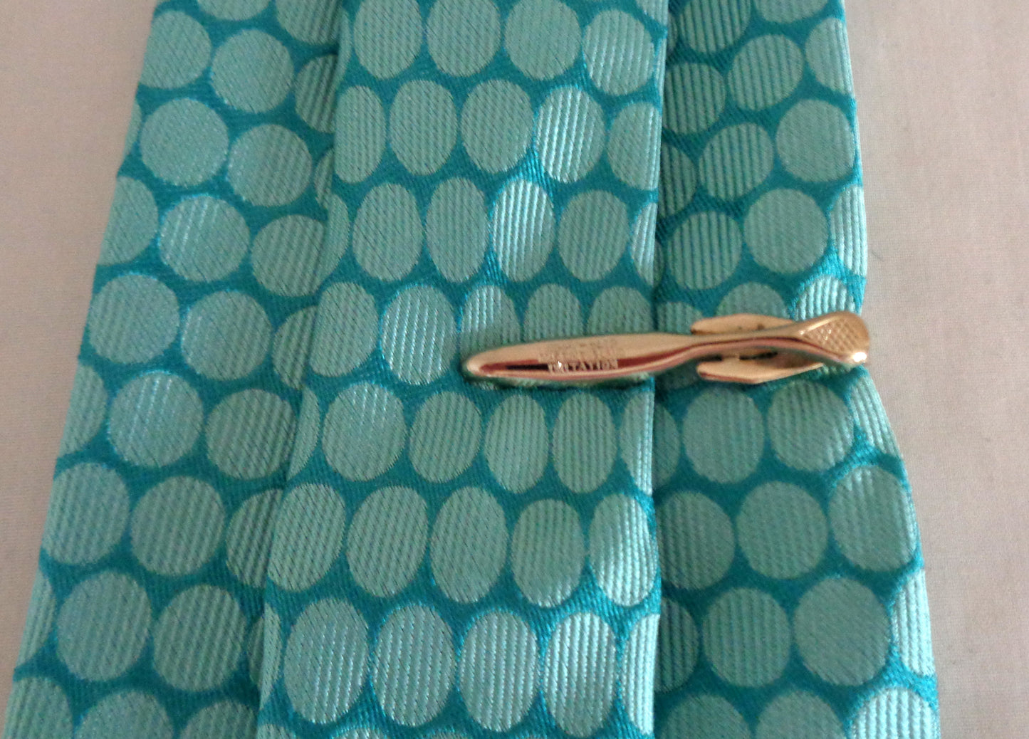 Vintage Stratton Nippy Clip Tie Clip With Mini 10-Pin Bowling Pin