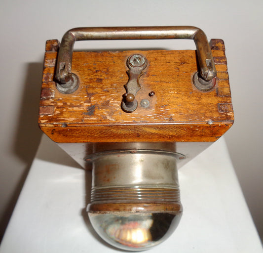 Antique Ever Ready UK Bullseye Bulb Torch / Hand Lamp In A Wood Case