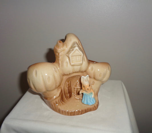 1950s SylvaC 4887 Bunny House In The Glen Basket