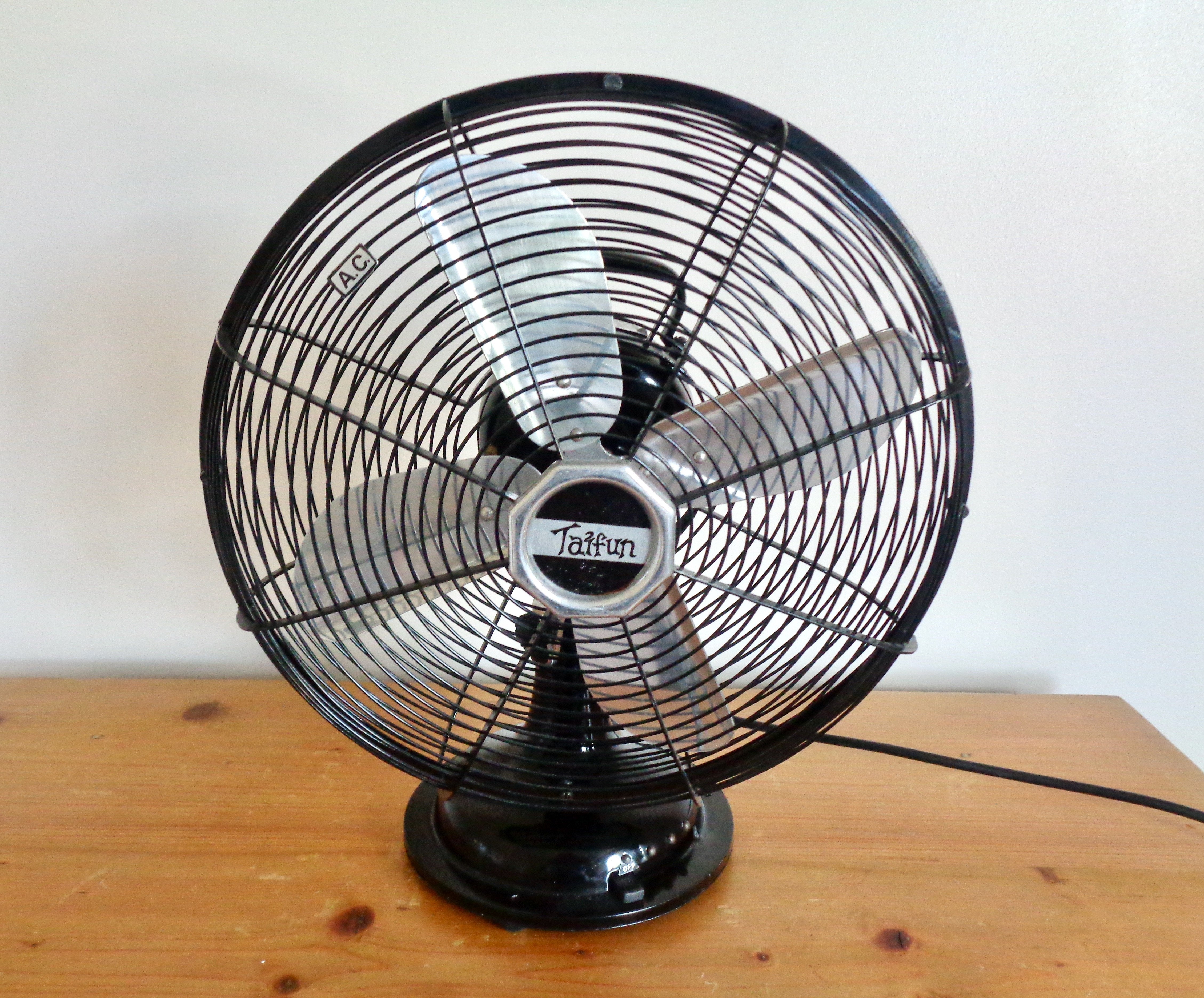 Retro 12 inch Ikea Taifun Desk Fan With Chrome Blades And Black Metal Antiques and Collectibles