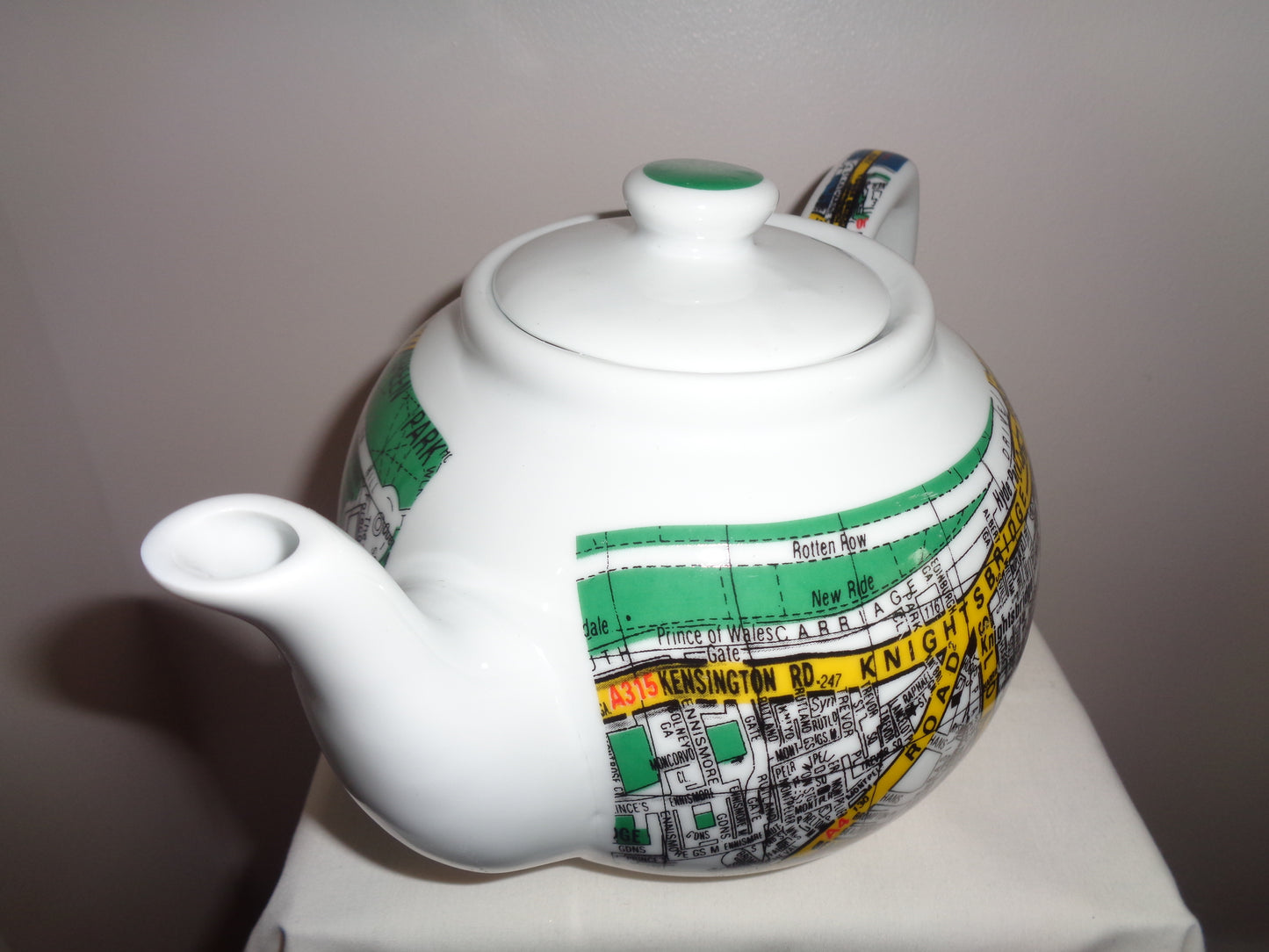 Paul Cardew SW1 London Map 1992 Novelty Pottery Teapot