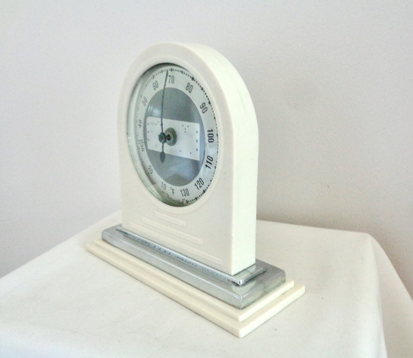 1930s Thermodial White Bakelite Bimetallic Thermometer