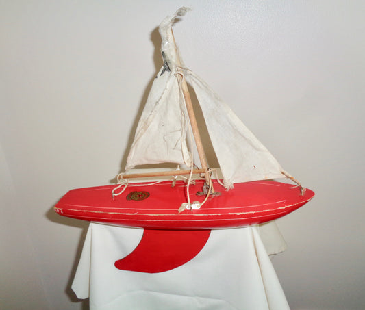 Vintage Model Sailboat Star Pond Yacht SY1