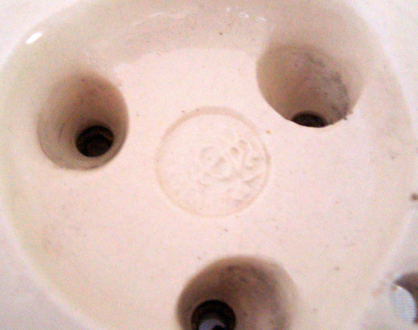 1920s Ediswan White Porcelain British Ceiling Rose