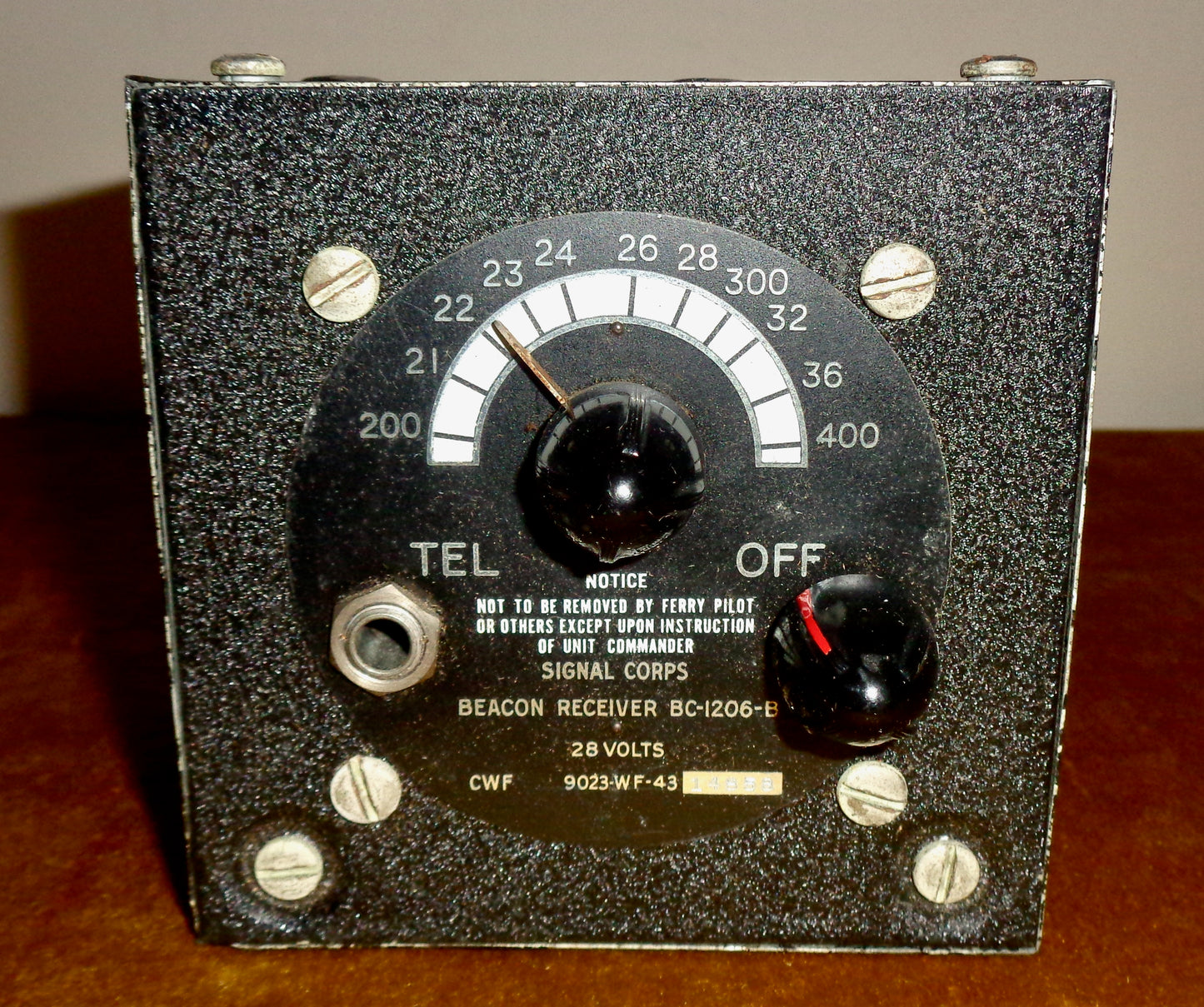 WW2 U.S Signal Corps One Radio Range / Beacon Receiver BC1206B New Old Stock