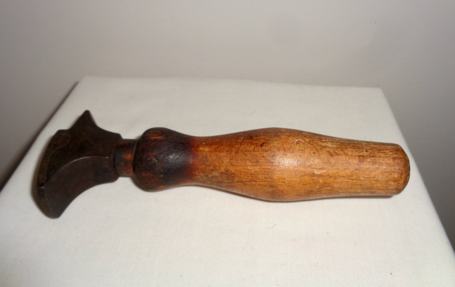 Vintage Small Heel Iron Hand Tool Used For Shoe Burnishing