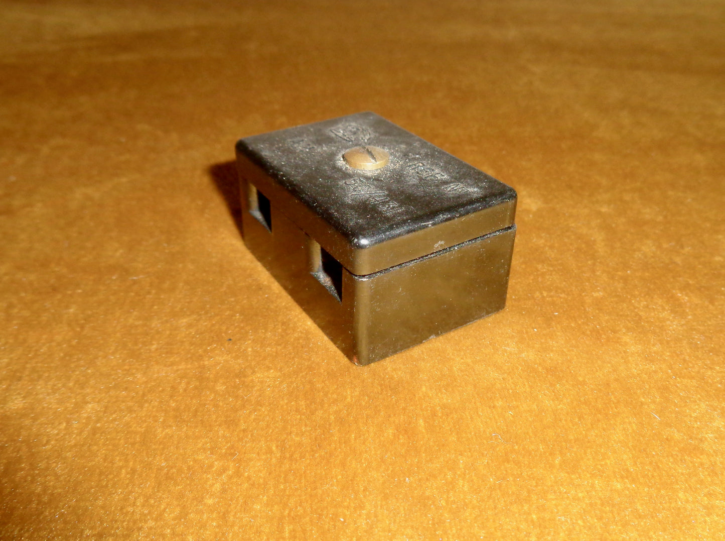 WW2 RAF Aircraft Electrical 2-way Terminal Block. Air Ministry Reference 5C/431