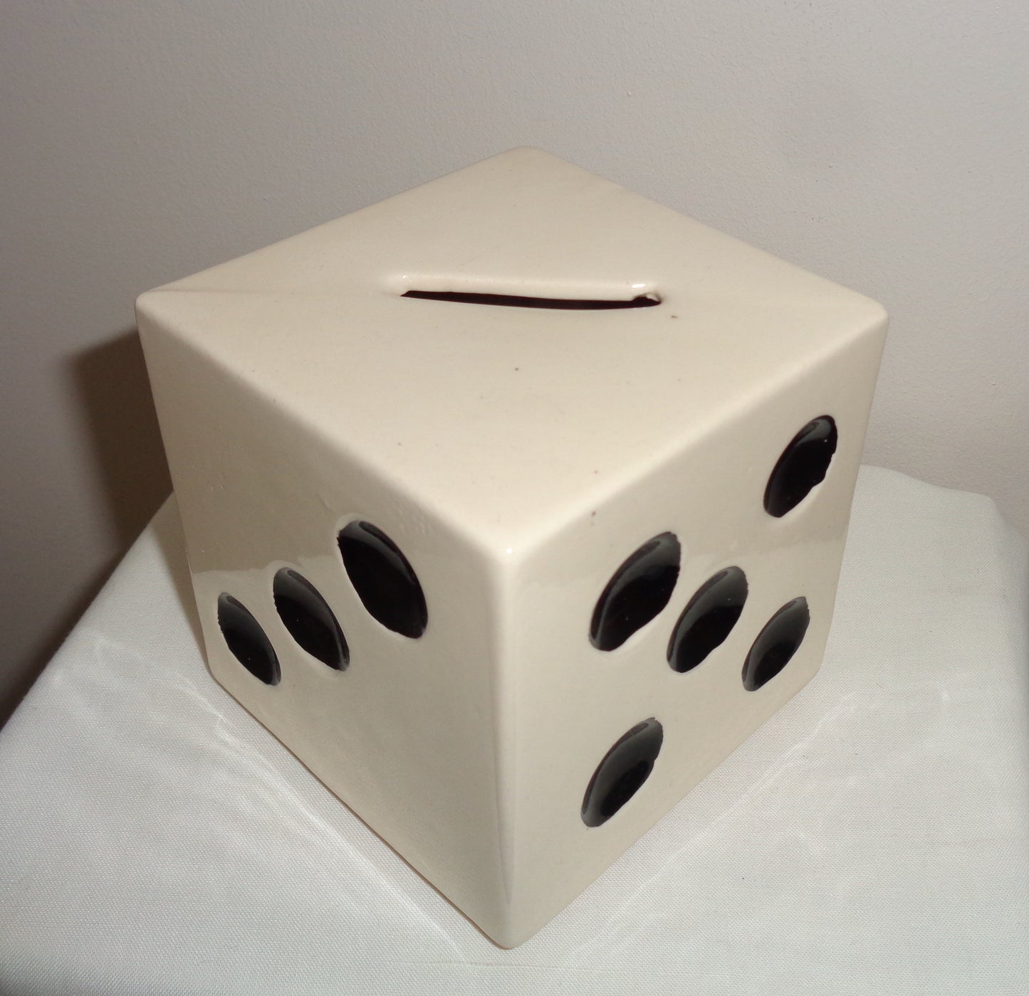 1980s R Moss Ltd Die (Dice) Ceramic Cubic Money Box 1027