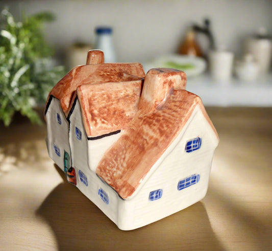 John Putnam Heritage House Pottery Weatherboard Farmhouse 1978