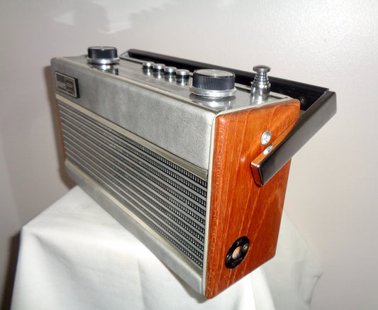 1980s Grey Vintage Roberts RFM3 Radio Portable Battery powered MW/LW/FM