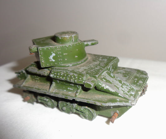 1930s Dinky Toys Vickers Armstrong Light Tank British Army Model No. 152a