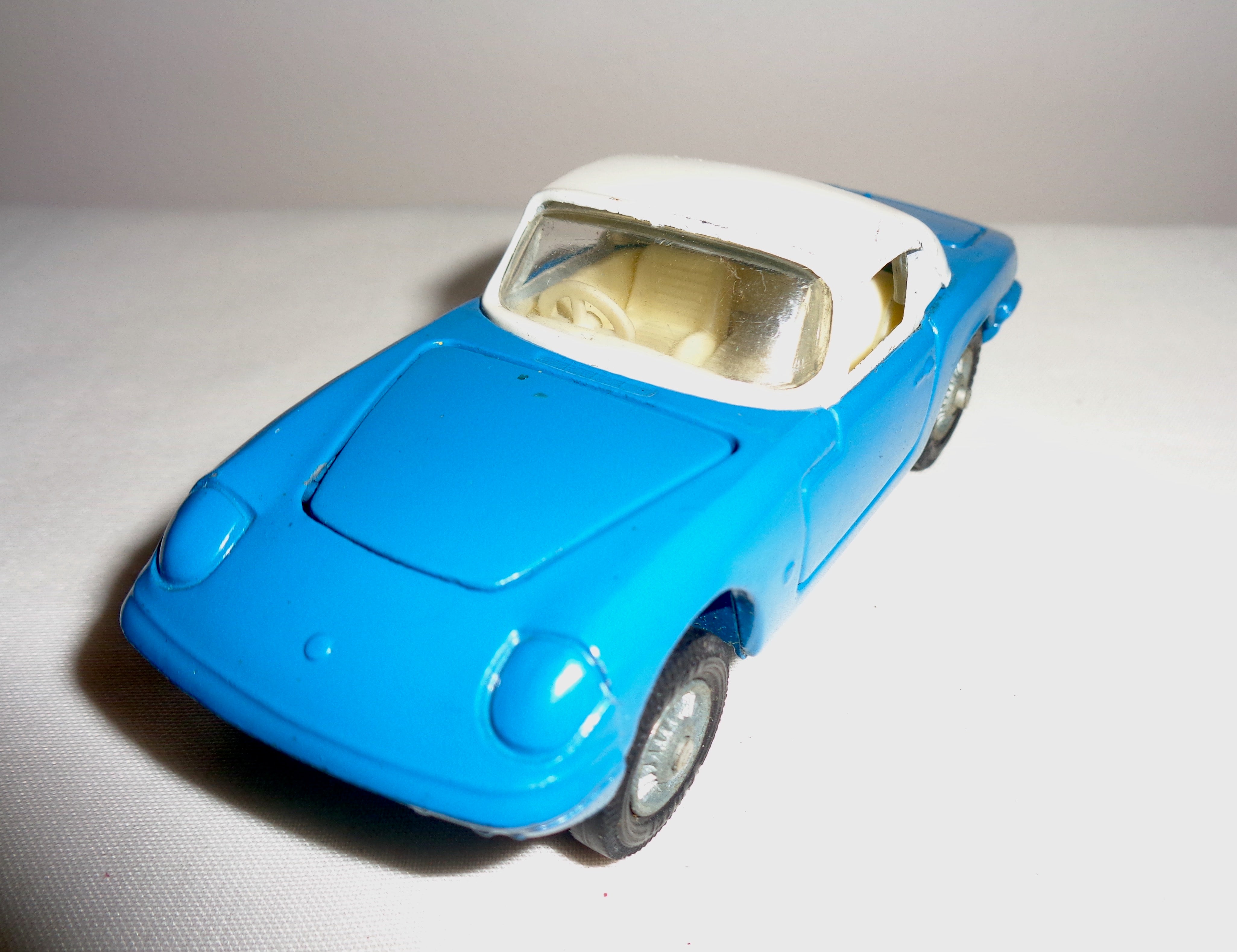 Corgi Toys Model 319 Lotus Elan S2 Hardtop Coupe In Blue and