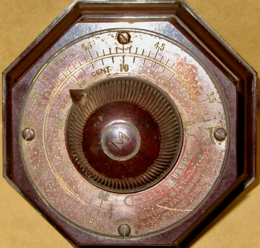 1930s Type ACM-R Bakelite Room Thermostat With Fahrenheit And Centigrade Scale Made By Robert Maclaren