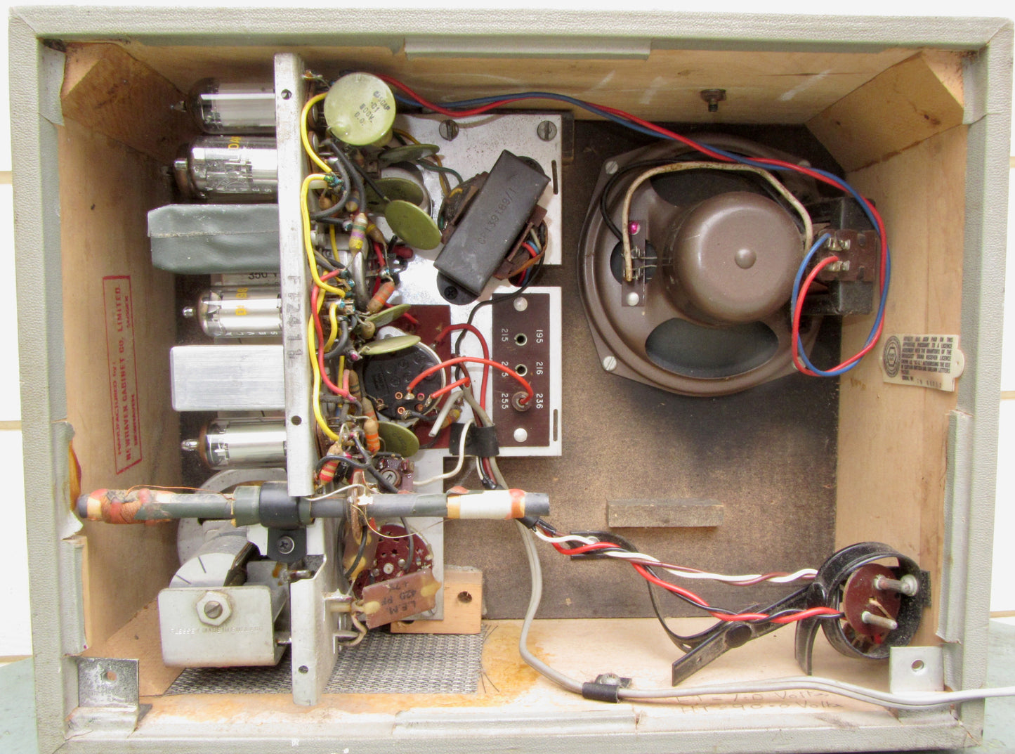 1950s Vintage Berec Fiesta MW/LW Portable Valve Radio Made By Ever Ready UK