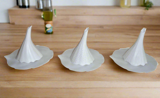 Limoges Porcelain Sylvie Coquet Feelings Set Of Three Plates and Cornucopia