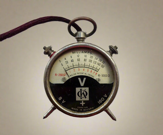 1930s OK Pocket Radio 8v & 160v Voltmeter and 0-32 Milliammeter