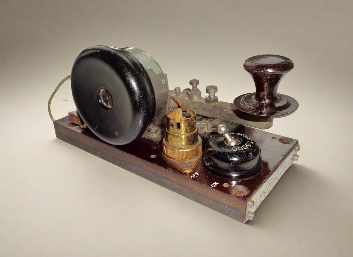 1940s Admiralty Pattern 1271 Buzzer Repeater And Key Unit Group 11 No.2 MK II WT 8 Amp