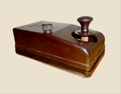 1940s Marconi Air Ministry D Type Morse Key 10A/7373 With A Cracked Cover