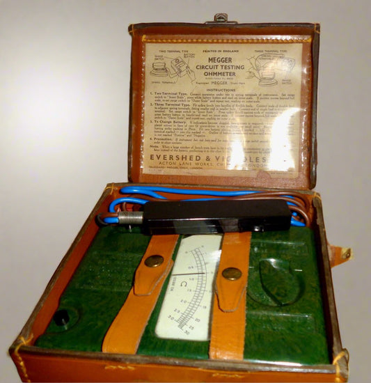 1950s Green Bakelite Megger Circuit Testing Ohmmeter By Evershed & Vignoles