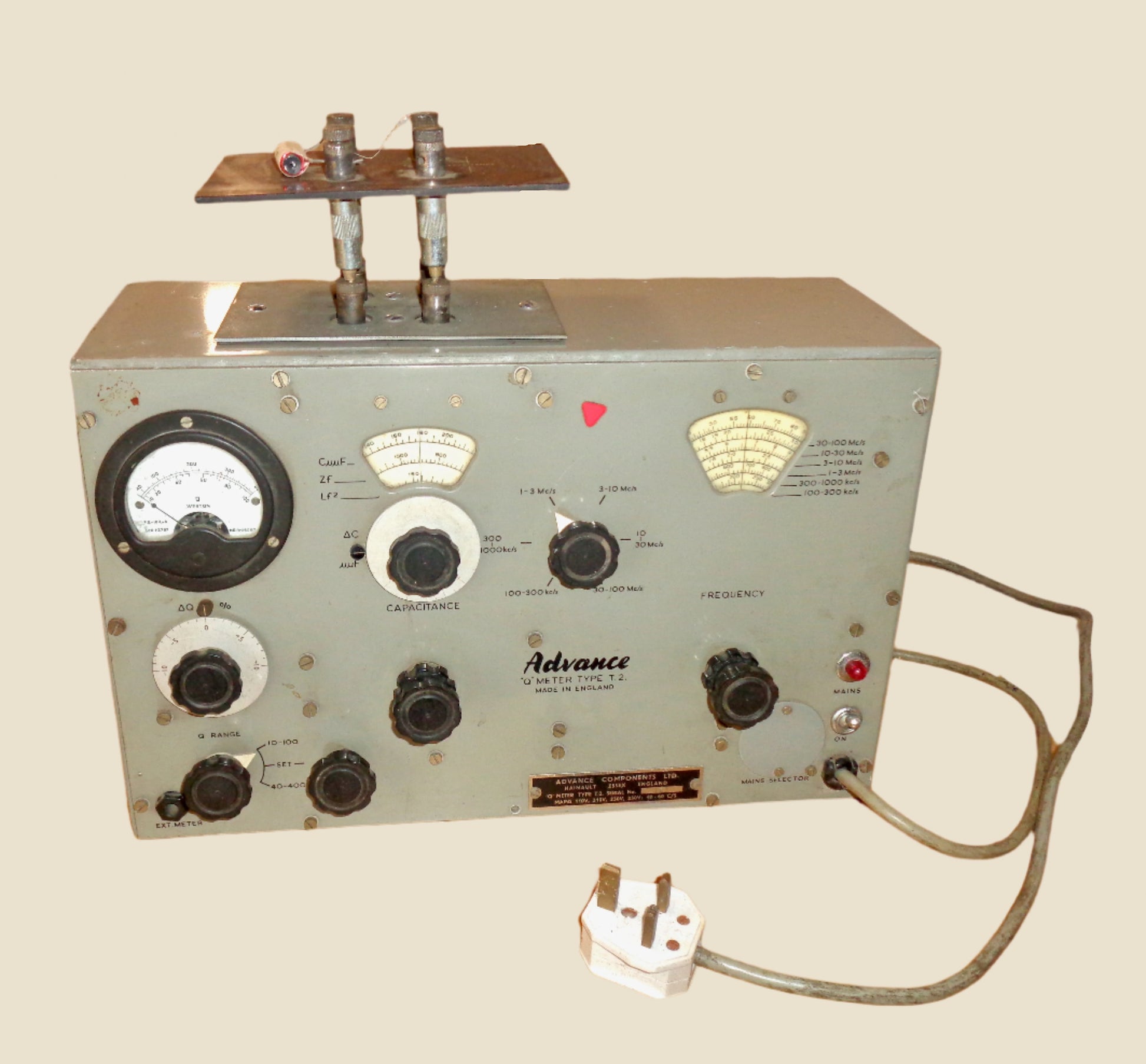 1960s Advance Q Meter Type T2 Circuit Magnification Meter