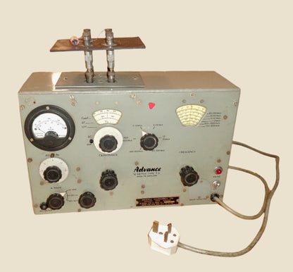 1960s Advance Q Meter Type T2 Circuit Magnification Meter